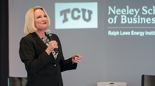 Section Image: Panel of industry experts addresses the Global Energy Symposium 