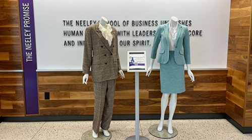 Section Image: Neeley Fountain at night 